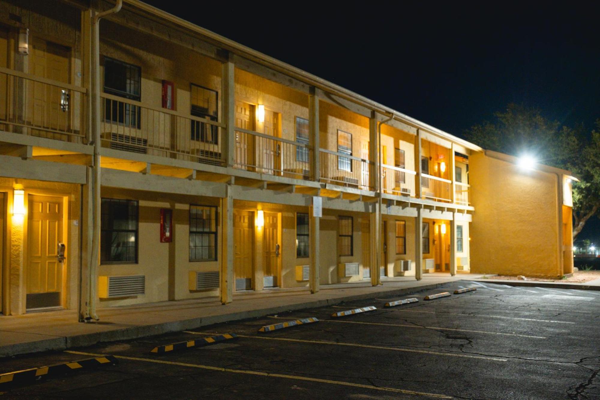 Baymont By Wyndham Ξενοδοχείο Fort Stockton Εξωτερικό φωτογραφία